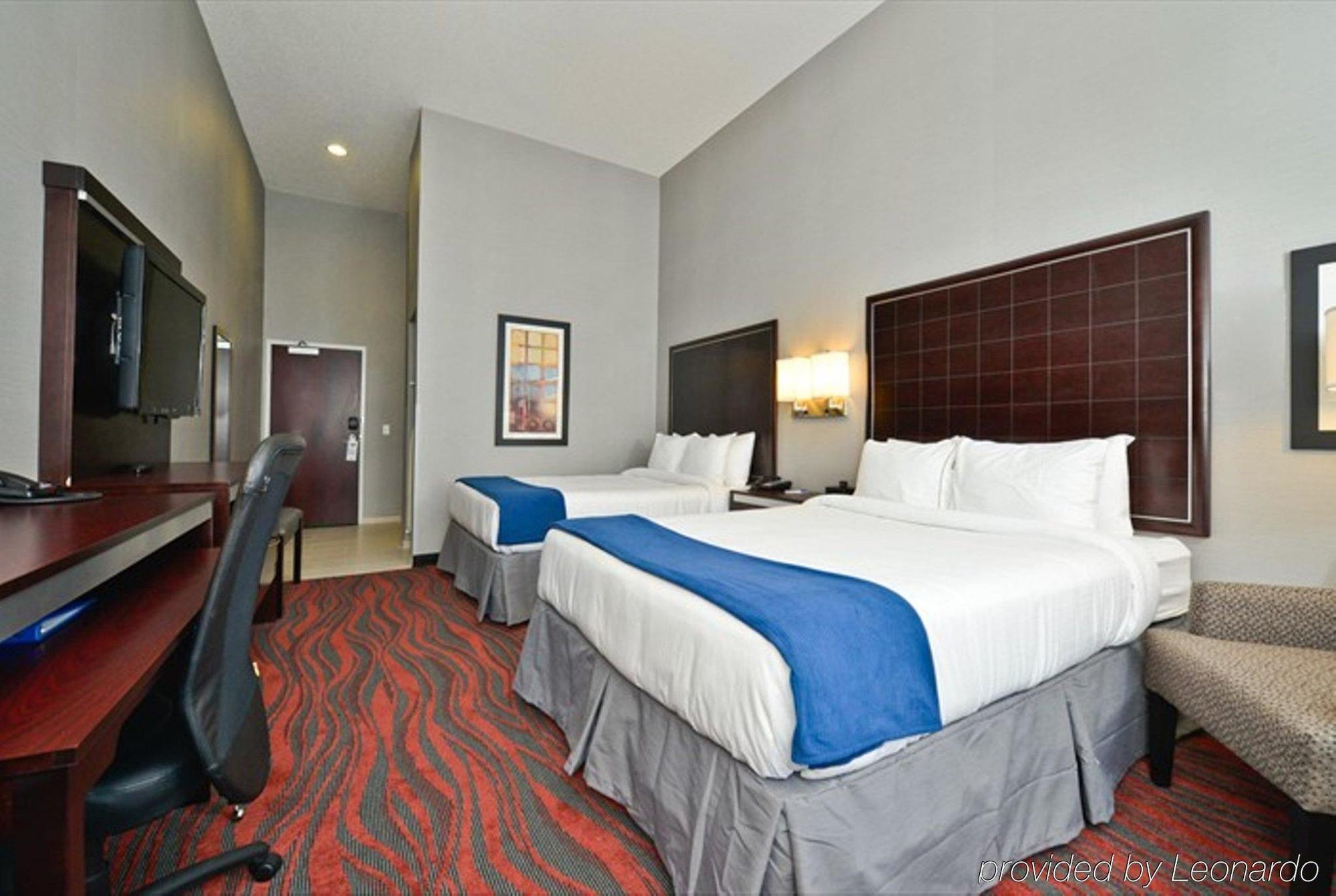 Holiday Inn Express Hotel & Suites Detroit-Utica, An Ihg Hotel Exterior foto